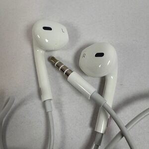 Apple EarPods Wired Headphones‎ In-Ear 3.5 mm Headset